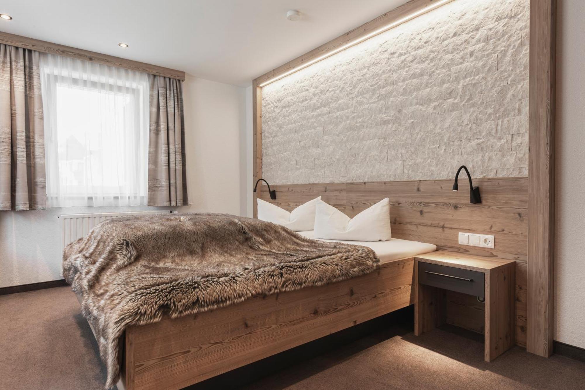 Birkheim Hotel Ischgl Room photo