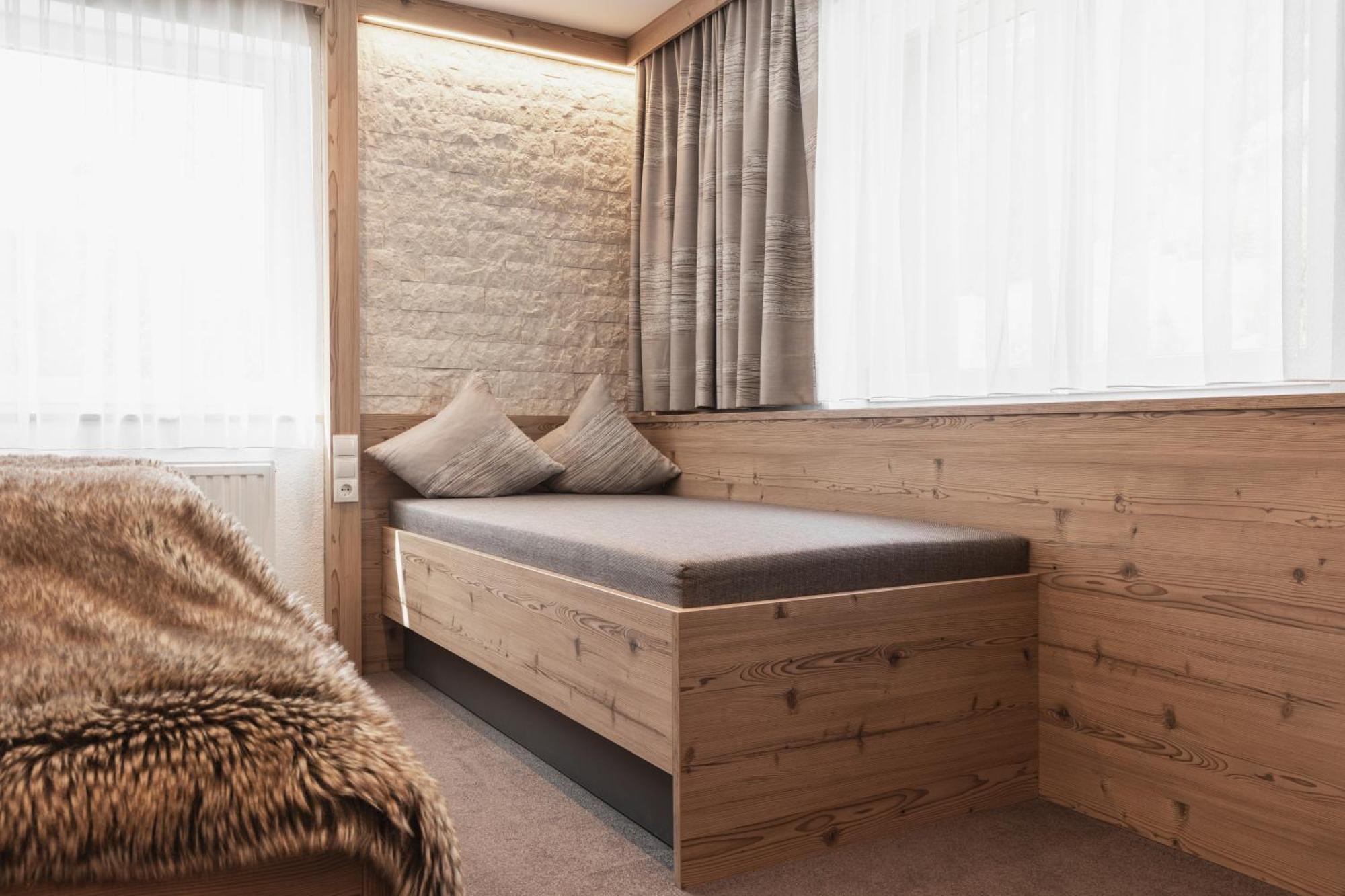 Birkheim Hotel Ischgl Room photo