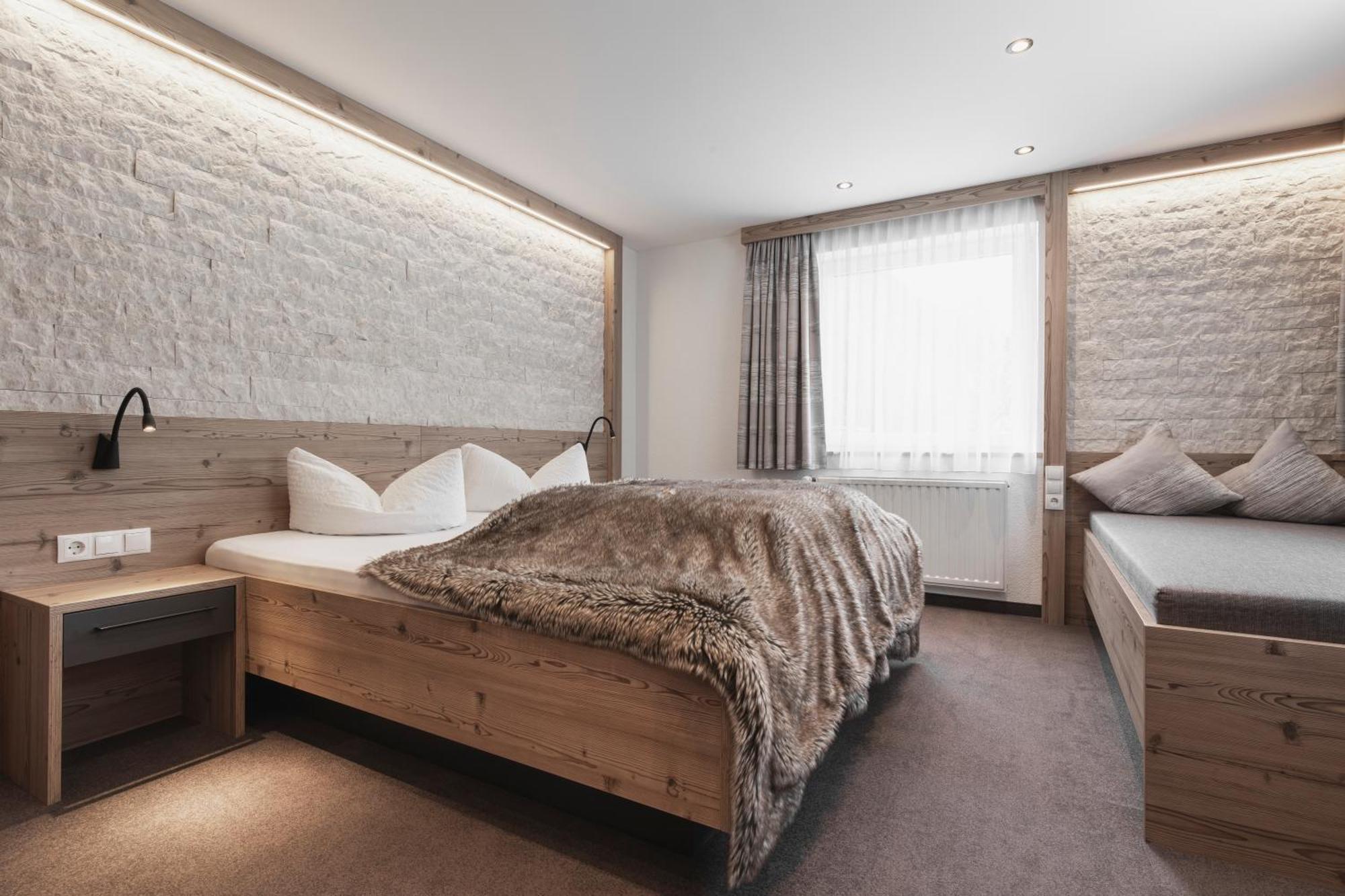 Birkheim Hotel Ischgl Room photo