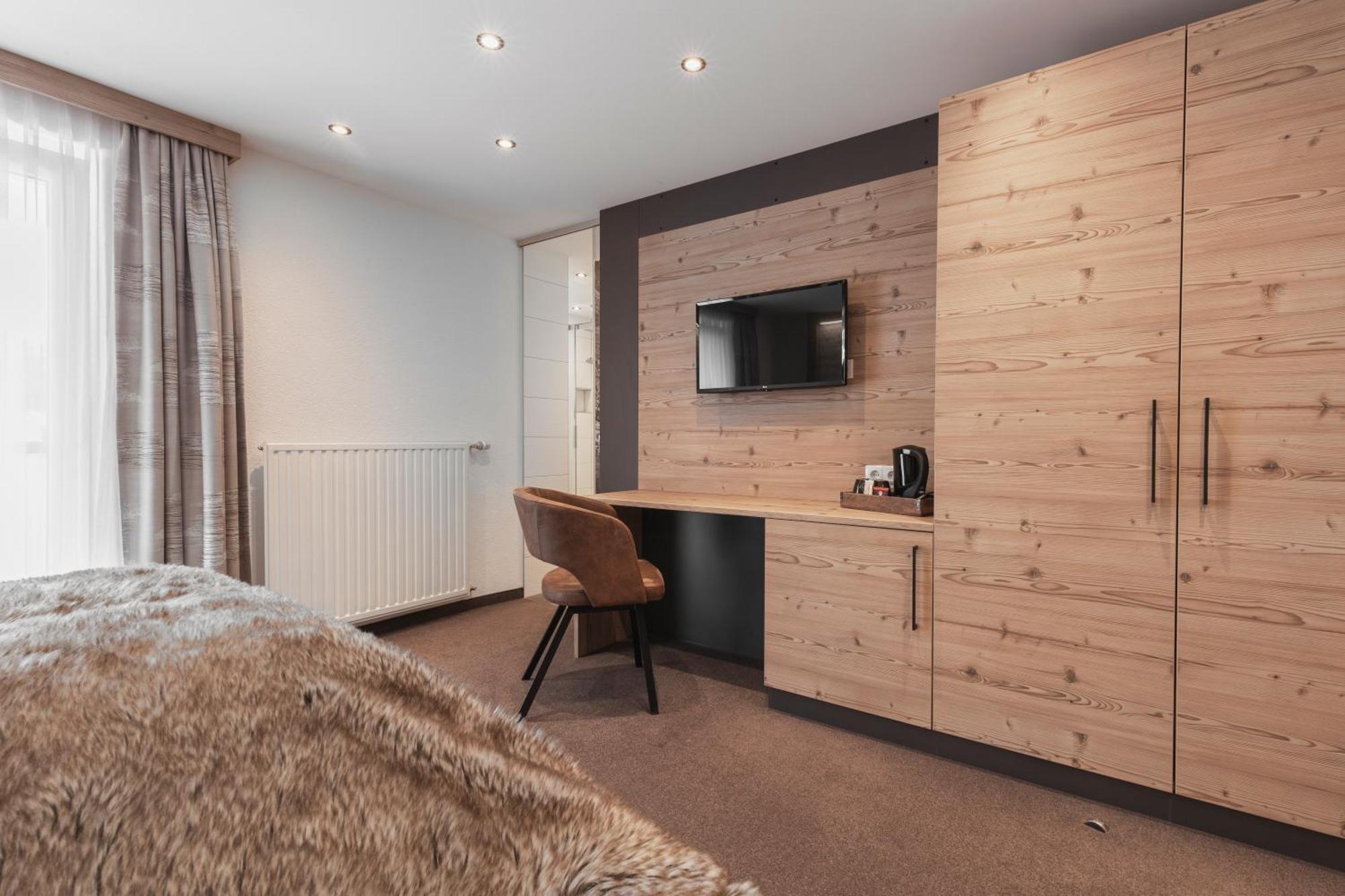 Birkheim Hotel Ischgl Room photo